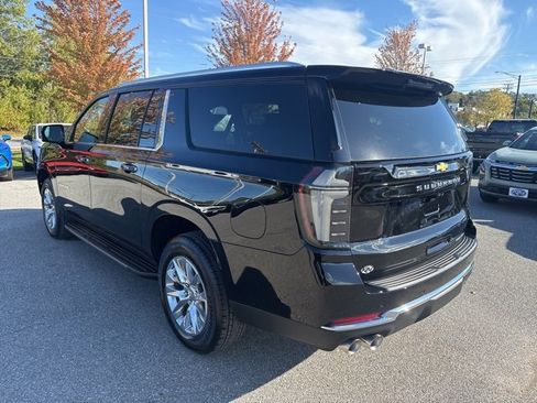 New 2026 Chevrolet Suburban Premier image 4