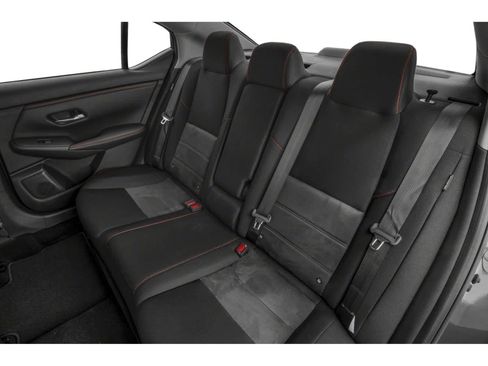 Used 2025 Nissan Sentra SR FWD image 8