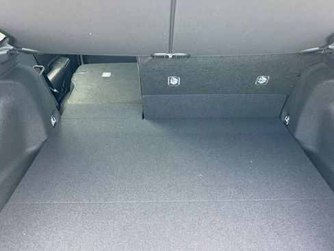 New 2026 Toyota Prius Hybrid SE image 16