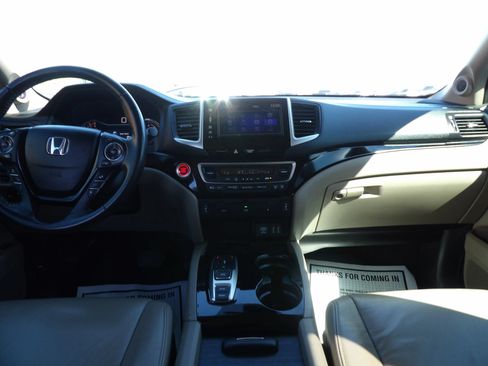 Used 2016 Honda Pilot Touring image 23