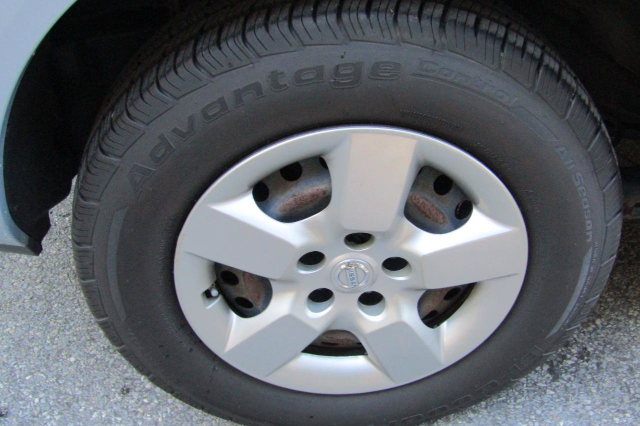 Used 2013 Nissan Rogue S AWD/4WD image 34