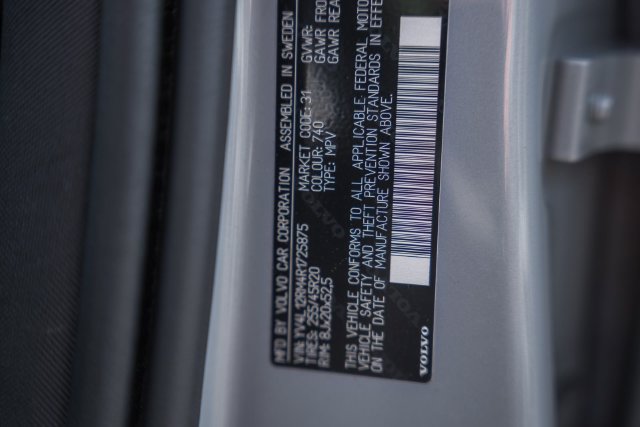 Certified 2024 Volvo XC60 B5 Ultimate w/ Protection Package Premier AWD/4WD image 39