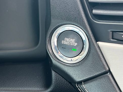 Used 2019 GMC Yukon Denali w/ Open Road Package image 33