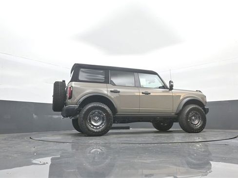 New 2025 Ford Bronco Badlands image 35