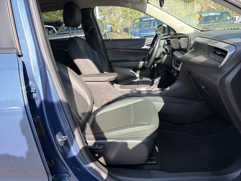 Used 2024 Buick Encore GX Sport Touring AWD/4WD image 34