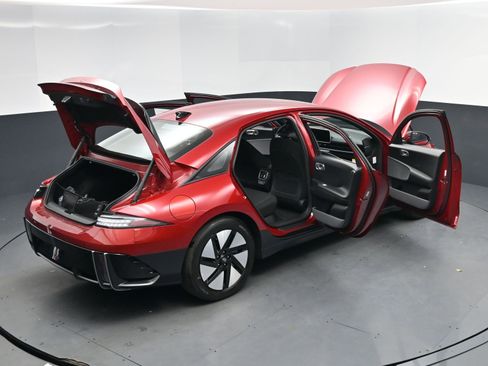 New 2025 Hyundai Ioniq 6 SE image 18