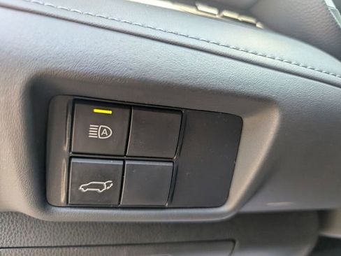 Used 2022 Toyota Highlander XSE AWD/4WD image 16