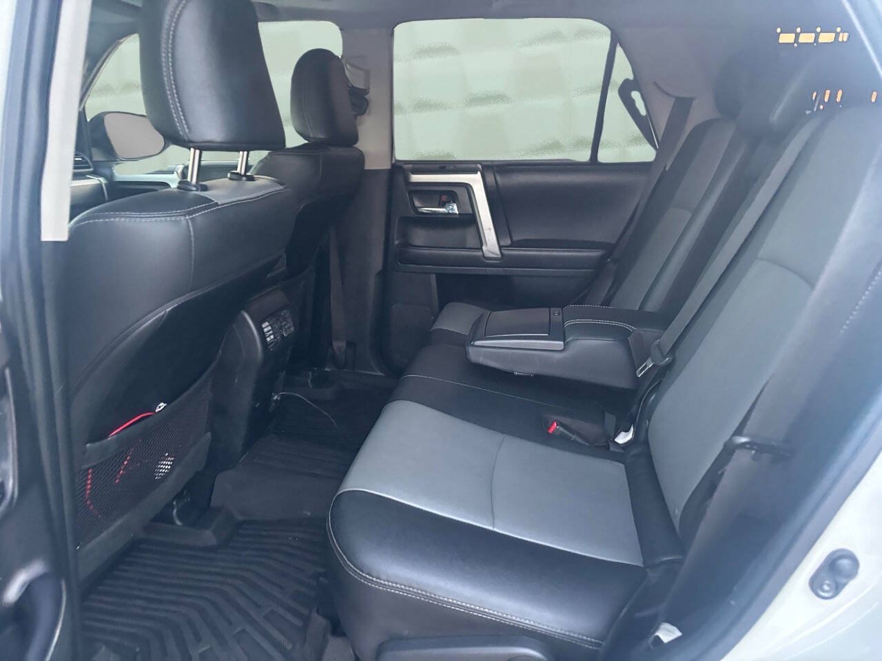 Used 2021 Toyota 4Runner SR5 Premium w/ Moonroof Package AWD/4WD image 16
