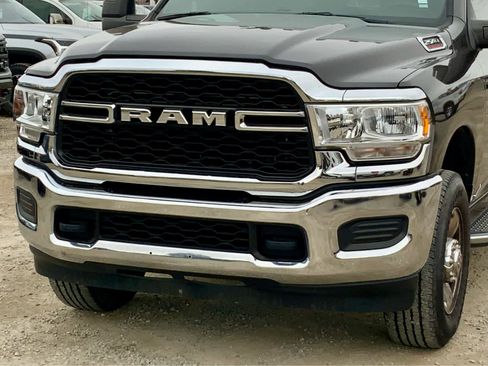 Used 2024 RAM 2500 Tradesman w/ Chrome Appearance Group image 9