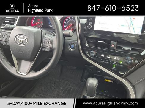 Used 2022 Toyota Camry XSE w/ Navigation Package FWD image 9