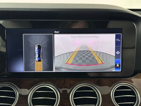 Used 2018 Mercedes-Benz E 300 4MATIC image 44
