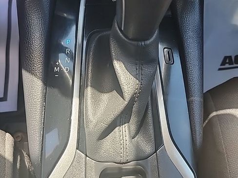 Used 2022 Toyota Corolla Cross LE image 22