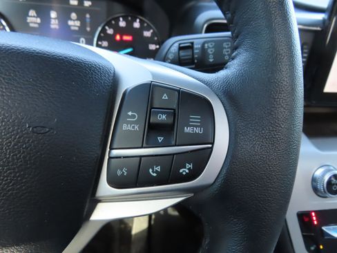 Used 2024 Ford Explorer XLT w/ Equipment Group 202A image 18