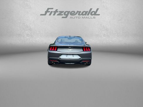 Used 2025 Ford Mustang Coupe RWD image 6