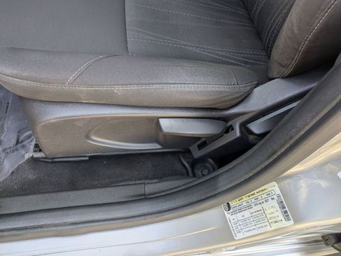 Used 2016 Ford Focus SE w/ SE Sport Package FWD image 22