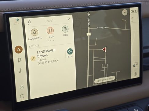 New 2025 Land Rover Defender 110 S image 5