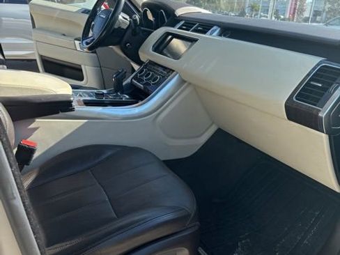 Used 2016 Land Rover Range Rover Sport HSE image 8