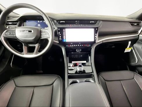 New 2026 Jeep Grand Cherokee L Limited w/ Luxury Tech Group II AWD/4WD image 6