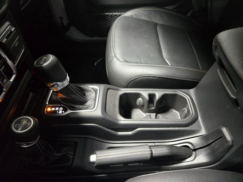 Used 2023 Jeep Wrangler Unlimited Sahara w/ Cold Weather Group image 30