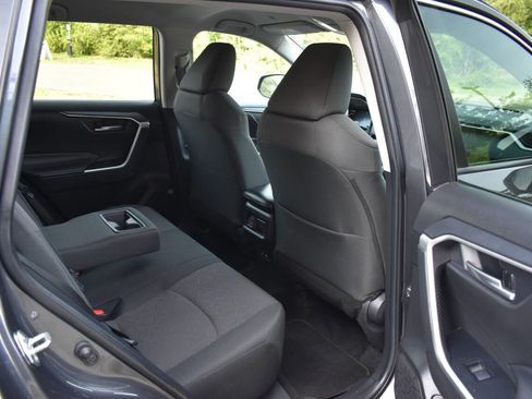 Used 2024 Toyota RAV4 XLE image 12