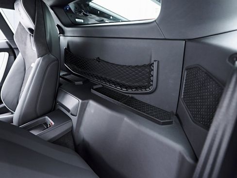 Used 2023 Lamborghini Huracan EVO image 56