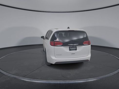 New 2026 Chrysler Voyager LX image 12