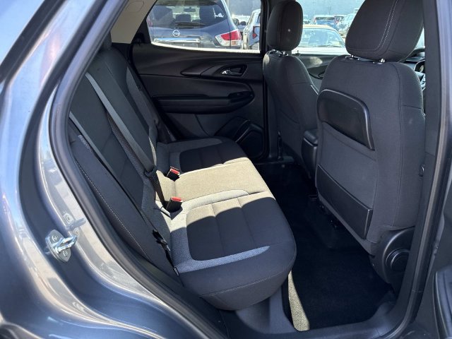 Used 2021 Chevrolet TrailBlazer LT w/ Convenience Package FWD image 11