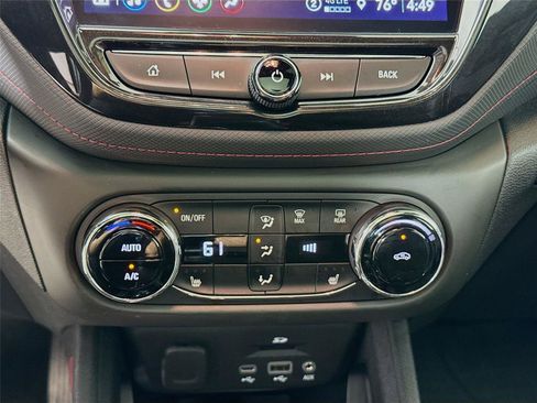 Used 2021 Chevrolet TrailBlazer RS w/ Sun and Liftgate Package AWD/4WD image 9