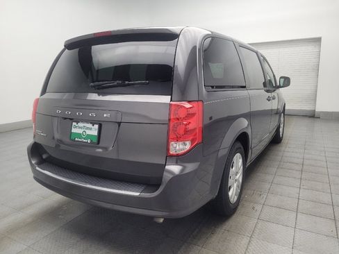 Used 2018 Dodge Grand Caravan SE FWD image 9