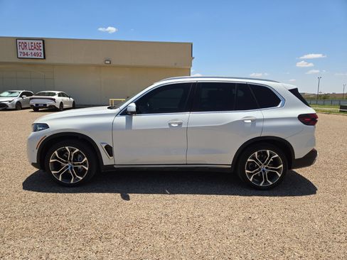 Used 2024 BMW X5 sDrive40i w/ Parking Assistance Package RWD image 2