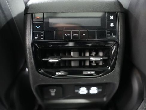 Used 2021 Jeep Grand Cherokee L Limited image 18