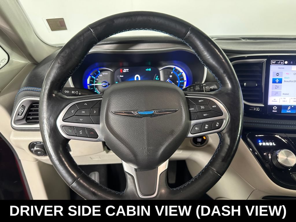Used 2021 Chrysler Pacifica Touring w/ Cold Weather Group FWD image 11
