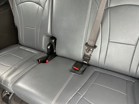 Used 2024 Buick Enclave Premium image 18