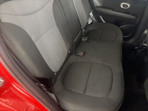 Used 2017 Kia Soul + image 25
