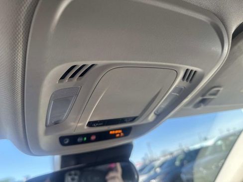 Used 2023 Buick Envision Essence image 25