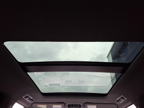 Used 2023 Land Rover Range Rover SV AWD/4WD image 26