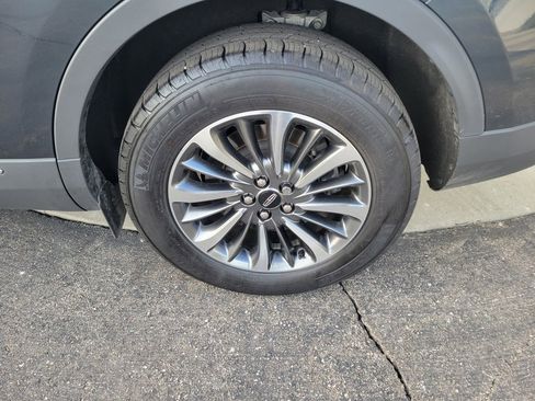 Certified 2022 Lincoln Nautilus AWD w/ Premium Package image 34