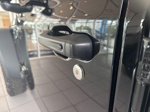 Used 2024 Jeep Wrangler Willys AWD/4WD image 11