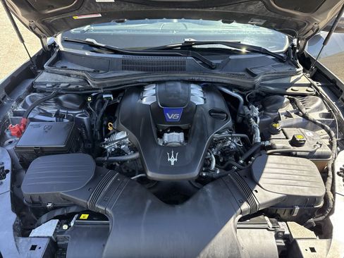 Used 2019 Maserati Ghibli S Q4 AWD/4WD image 16