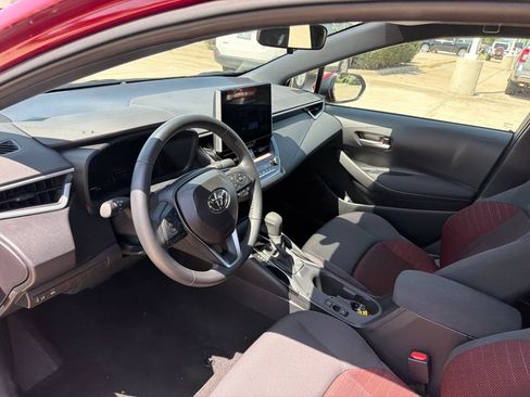 Used 2026 Toyota Corolla SE w/ SE Package FWD image 4