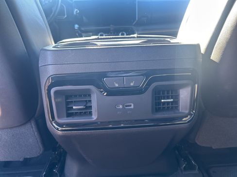 Used 2024 GMC Sierra 1500 AT4X image 15