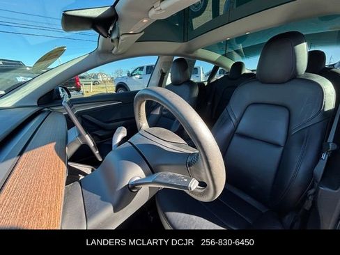 Used 2022 Tesla Model 3 image 22