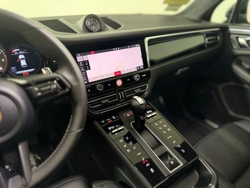 Used 2026 Porsche Macan S AWD/4WD image 16