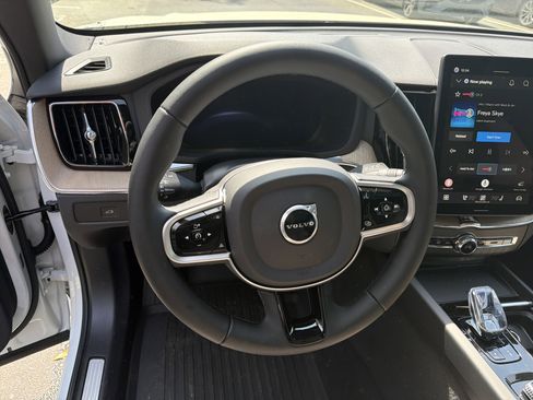 Used 2026 Volvo XC60 B5 Plus w/ Protection Package Premier AWD/4WD image 19