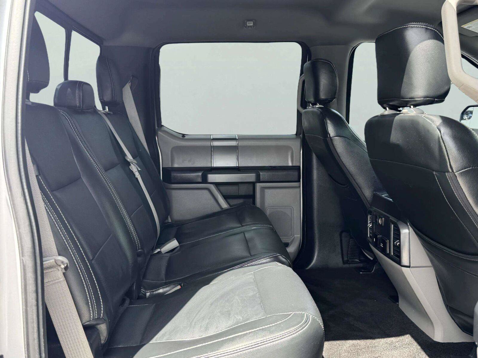 Used 2018 Ford F150 XLT w/ Equipment Group 302A Luxury AWD/4WD image 26