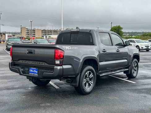 Used 2019 Toyota Tacoma TRD Sport RWD image 6