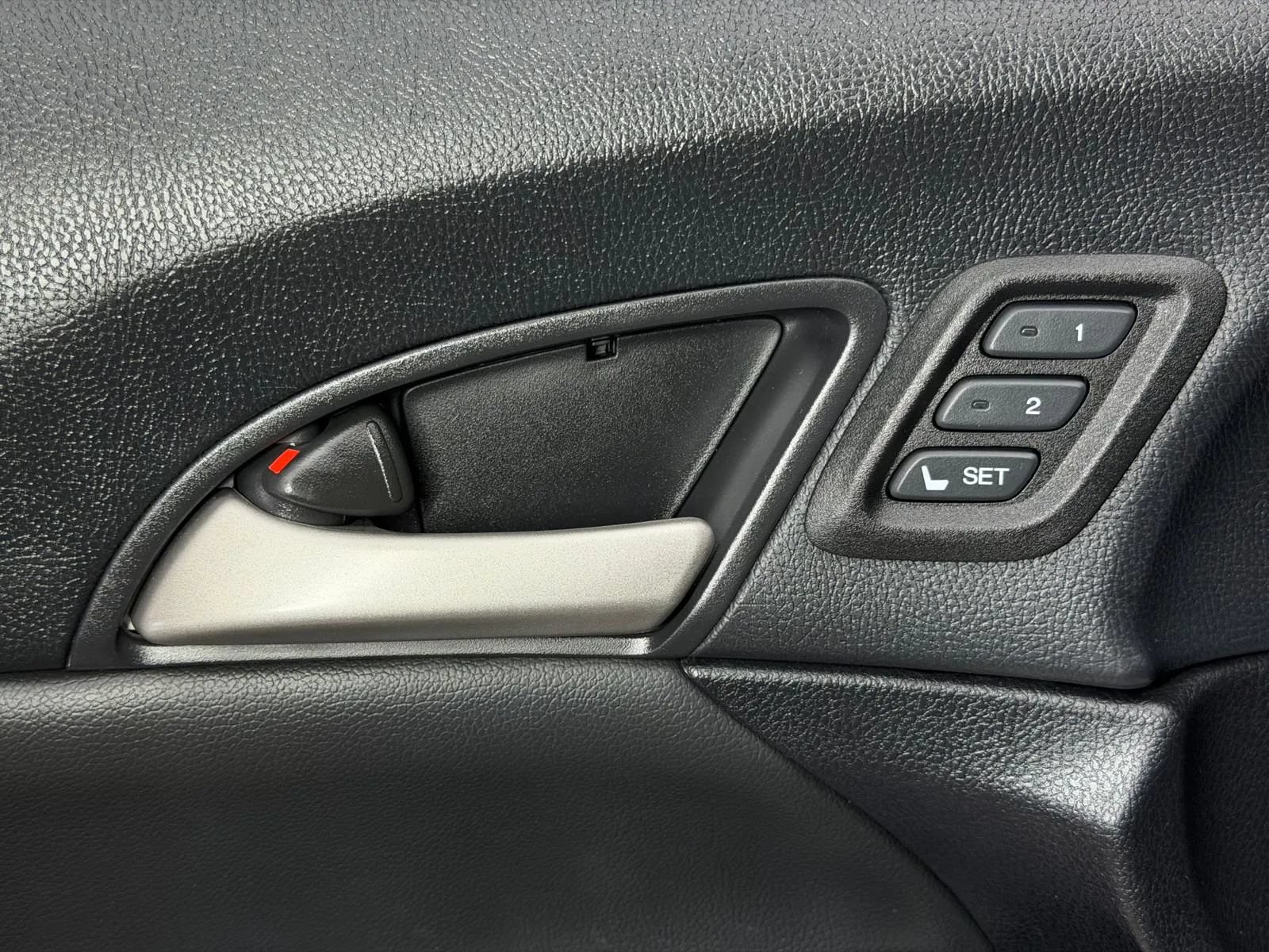 Used 2012 Honda Accord EX-L image 25