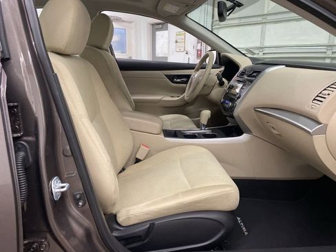 Used 2015 Nissan Altima 2.5 SV w/ Convenience Package image 20