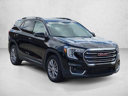 Used 2024 GMC Terrain SLT AWD/4WD image 3