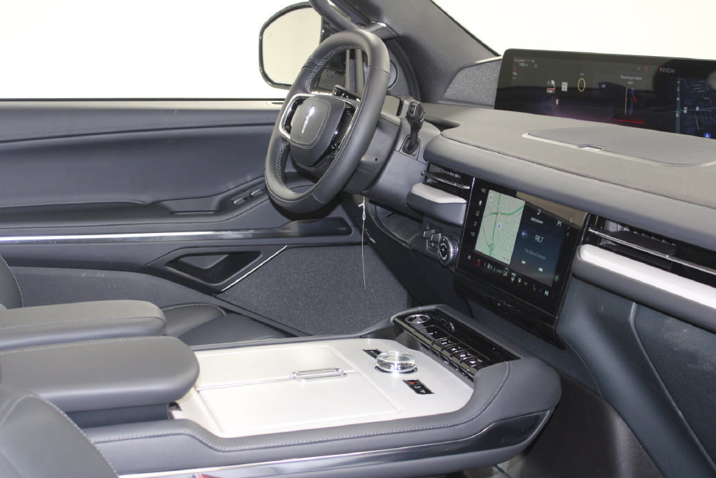 New 2025 Lincoln Navigator L Reserve w/ Jet Appearance Package AWD/4WD image 34